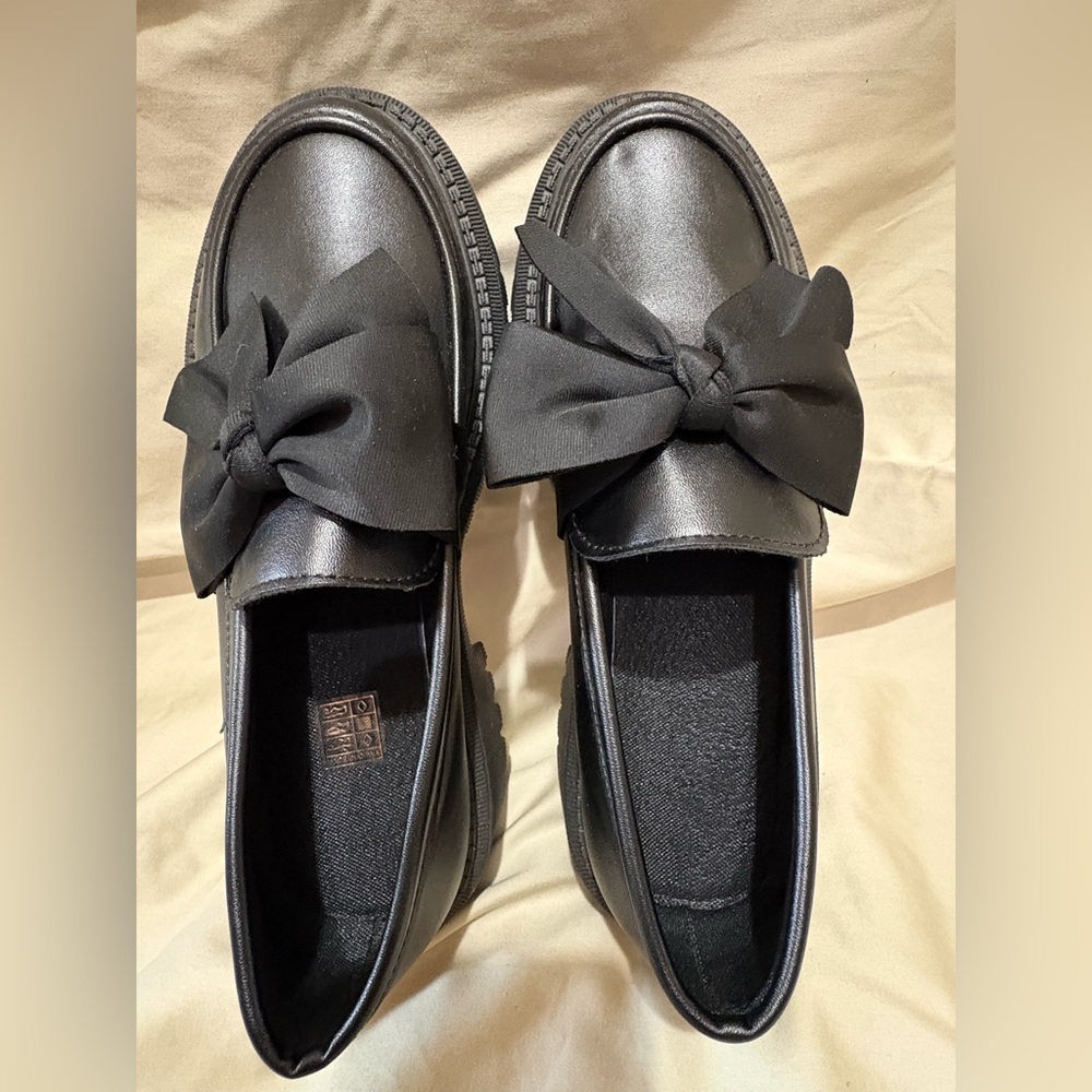 Black Bow Slip-On Chunky Sole Women's Loafer Flats Size EU 40 US 9.5 *NEVER WORN - Picture 3 of 7